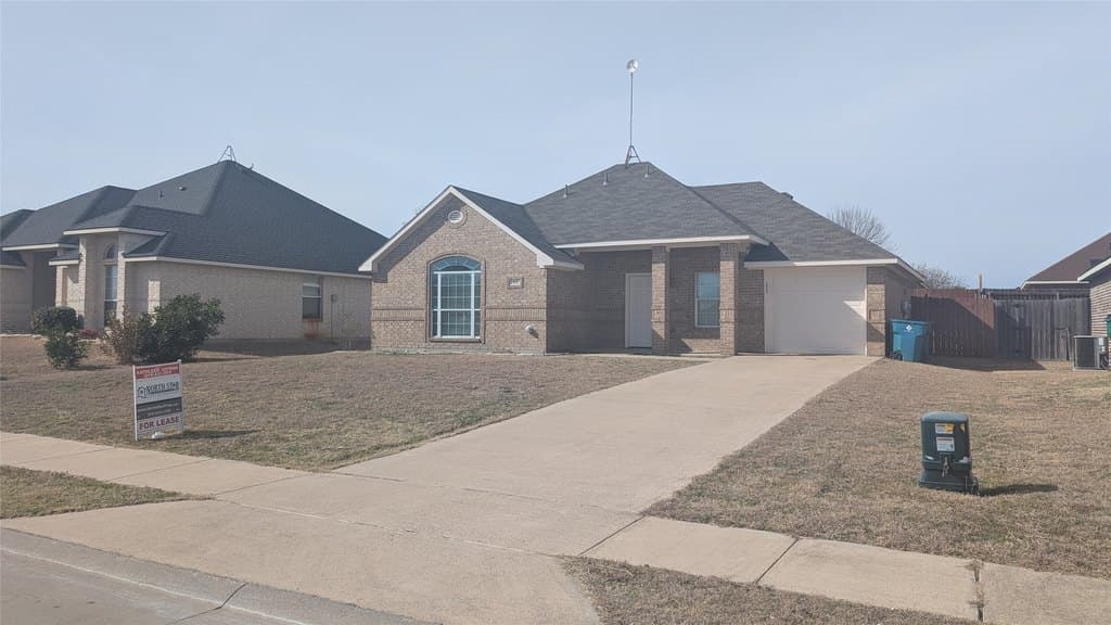 623 Antonio Ln