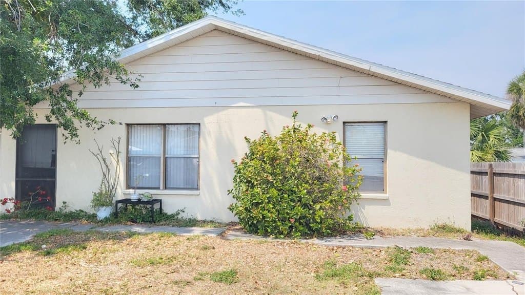 3533 Bahia Vista St