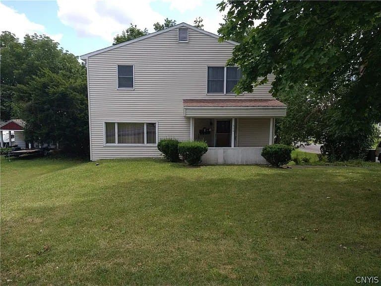 300 Kinne St Apt 1