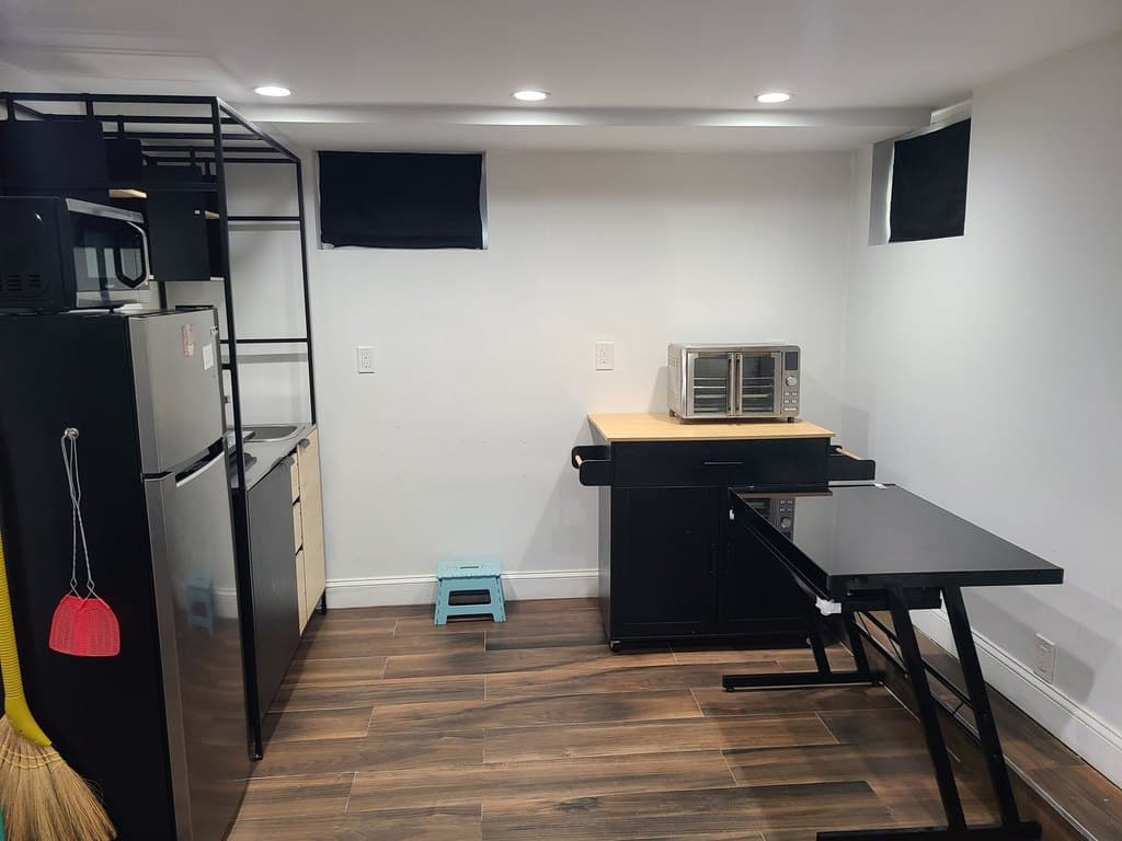 2539 Hubbard St Unit 3