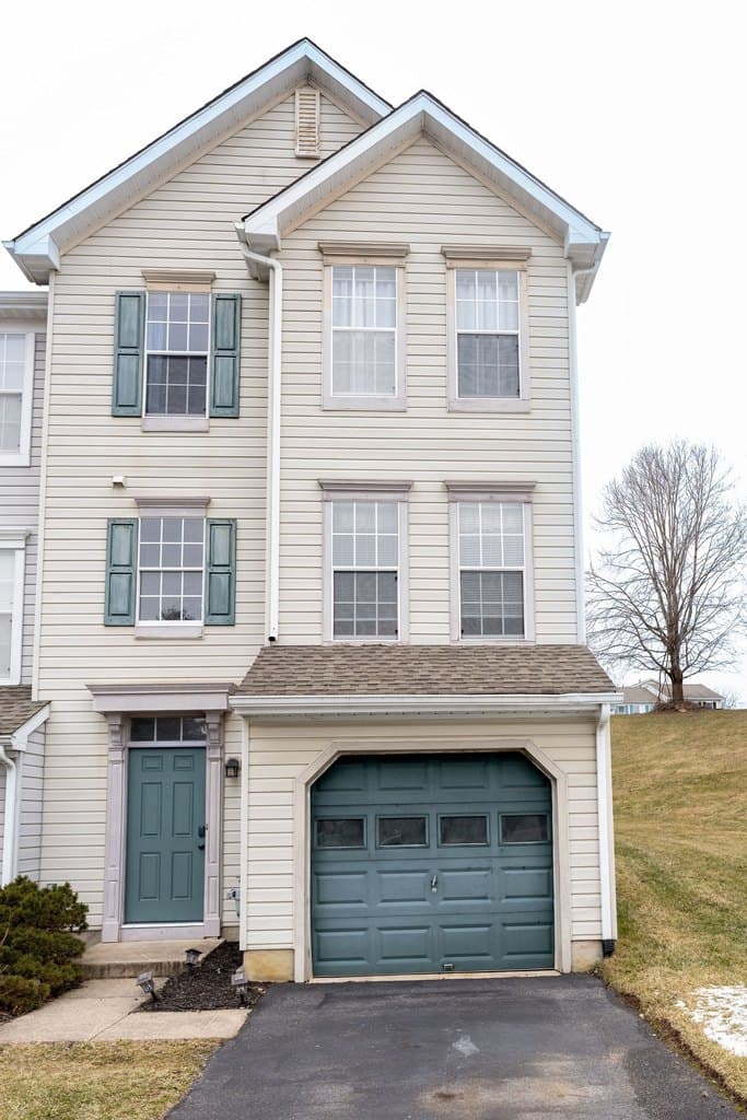 1110 Oakland Ct