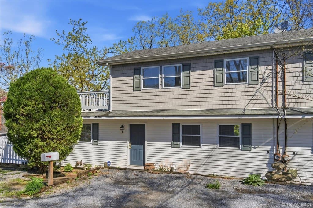 41 Potter Ln