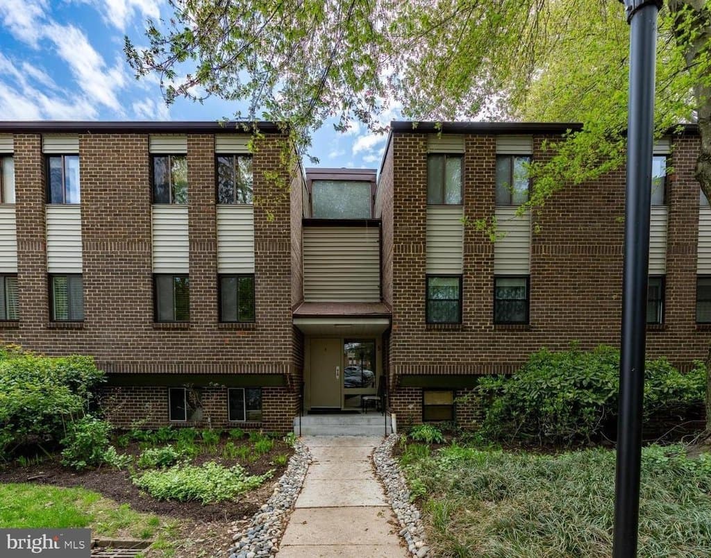 5 Suntop Ct Unit T1