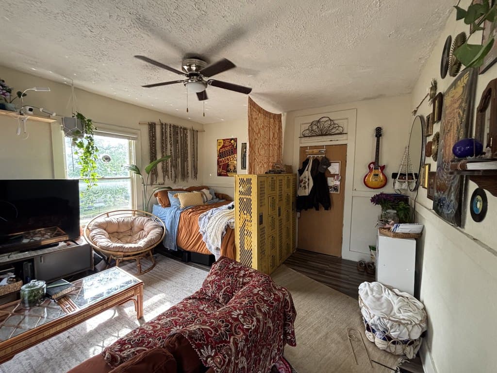 707 S 17th St Apt 3