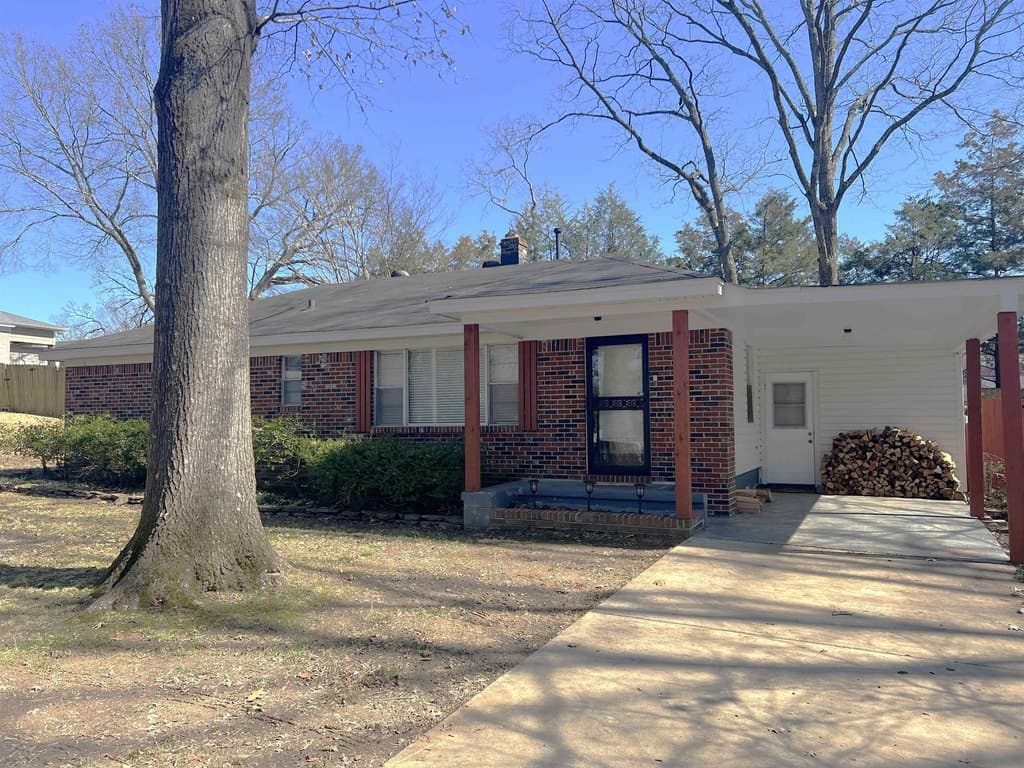 2440 Arthur Rd