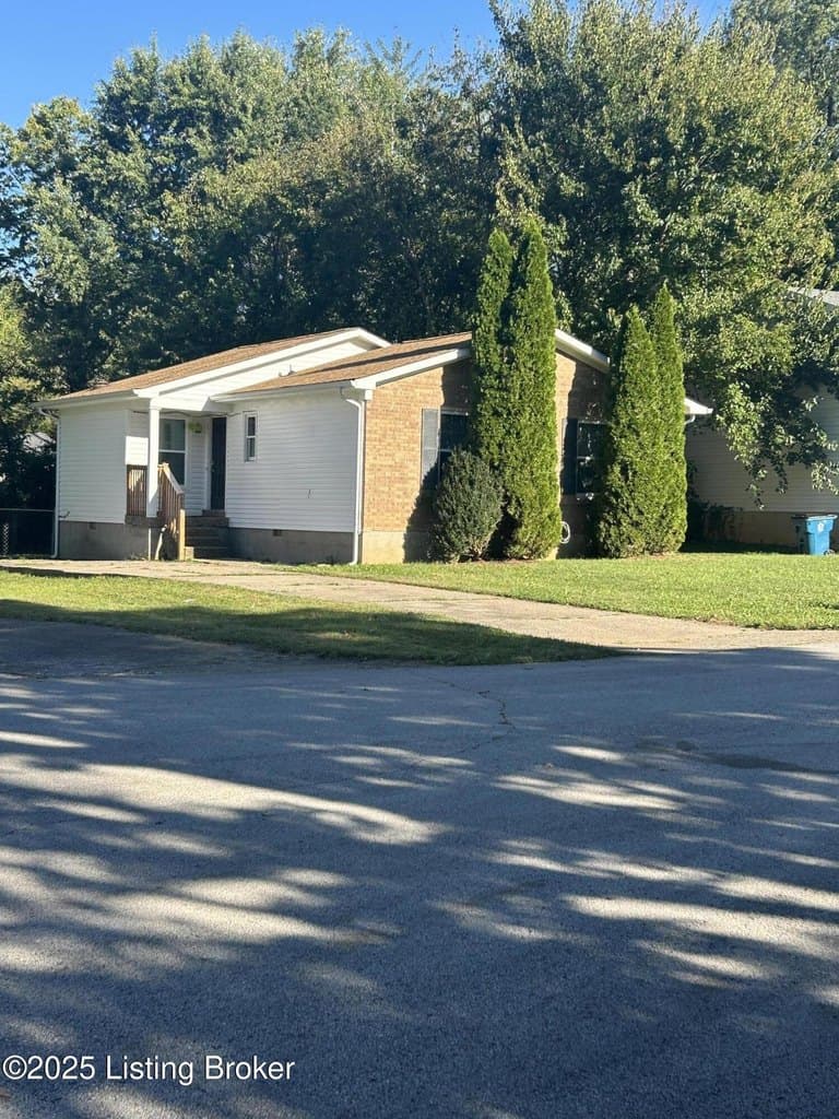 5209 Fisherman Ct