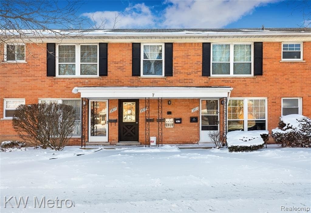 2817 W 13 Mile Rd