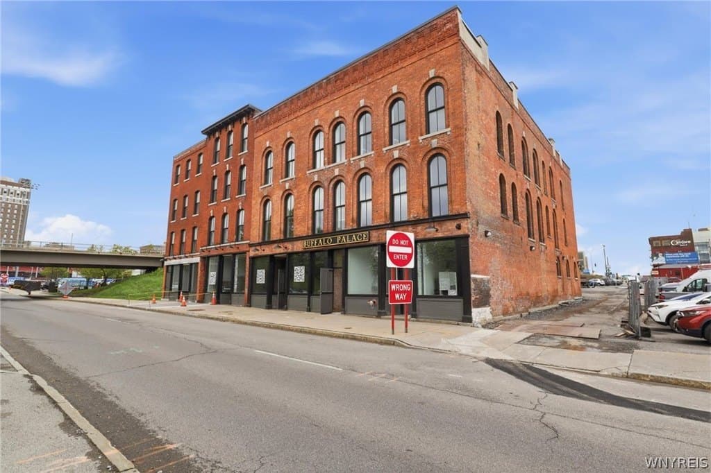 136 Seneca St