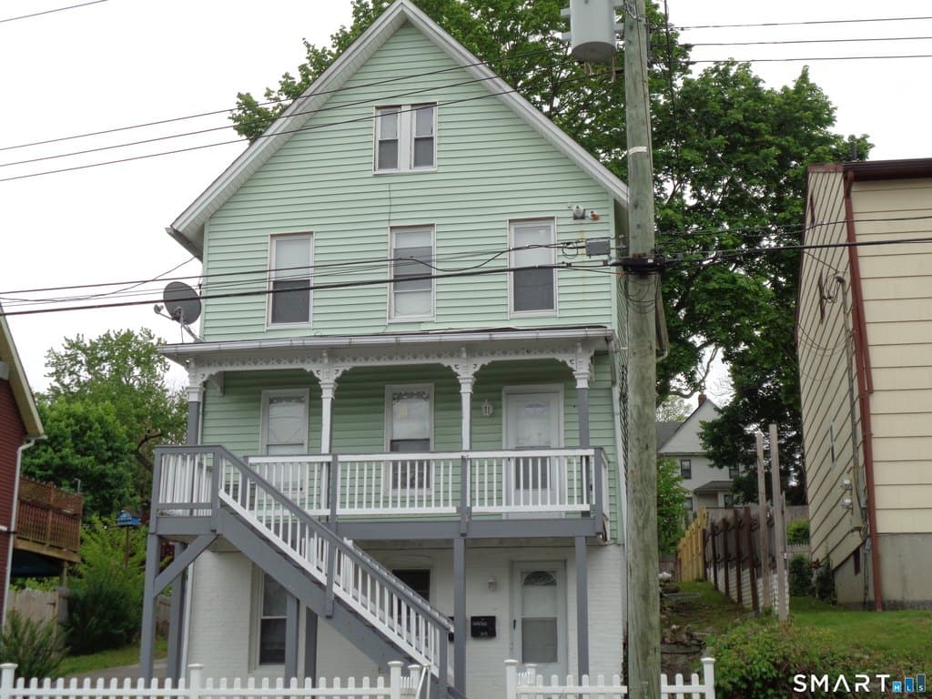 92 Smith St