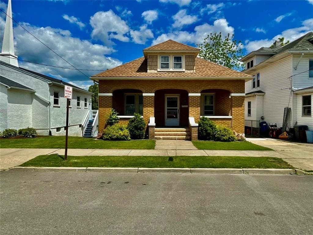 204 N Rogers Ave