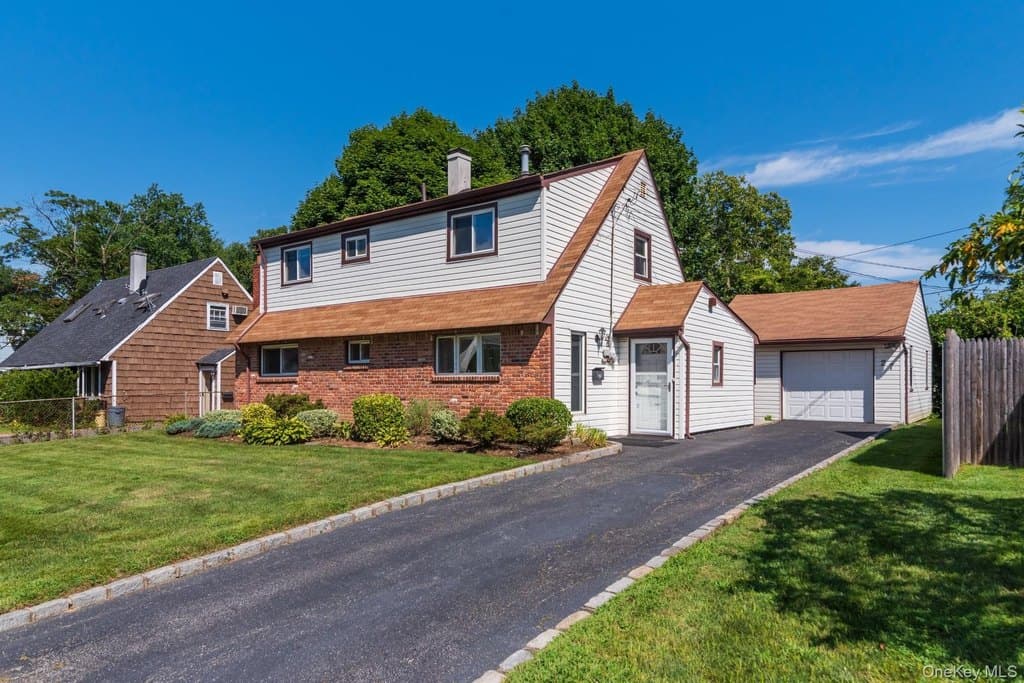 27 Collins Rd