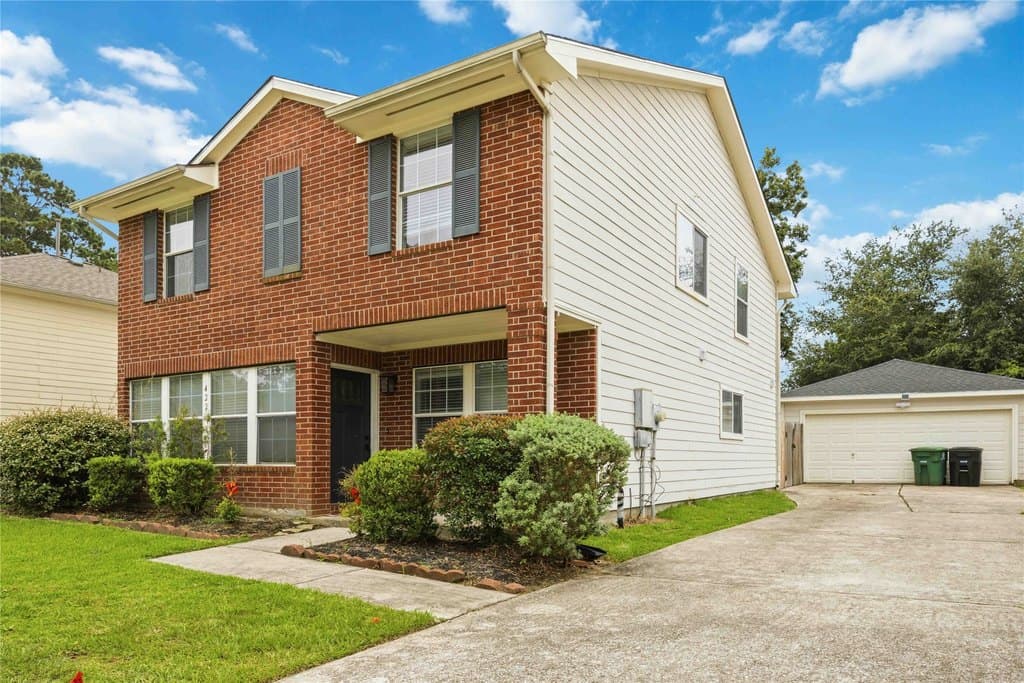 422 Laurel Pine Dr