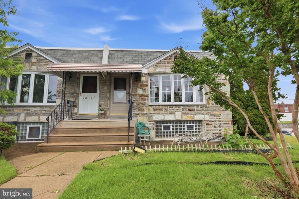 3839 Janice St