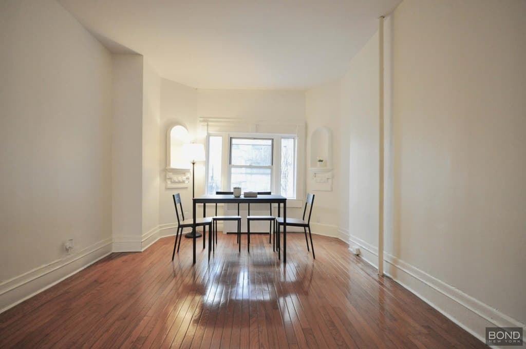 1065 Sterling Pl Unit Garden
