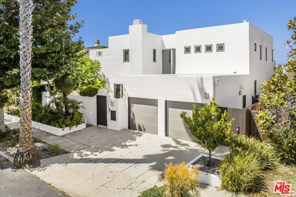 5949 Abernathy Dr