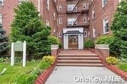 55 Grand Ave Apt 2A