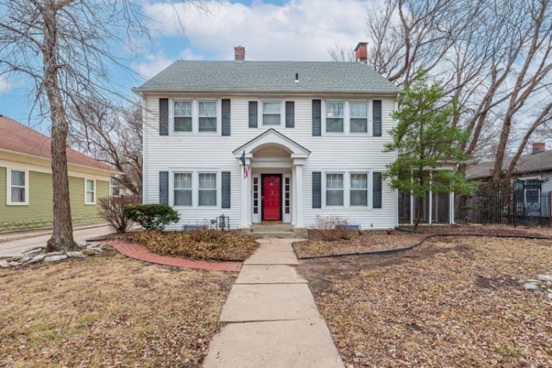 425 N Bluff Ave