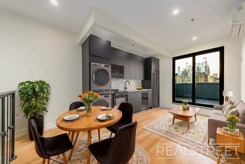 1410 Lincoln Pl Unit Ph