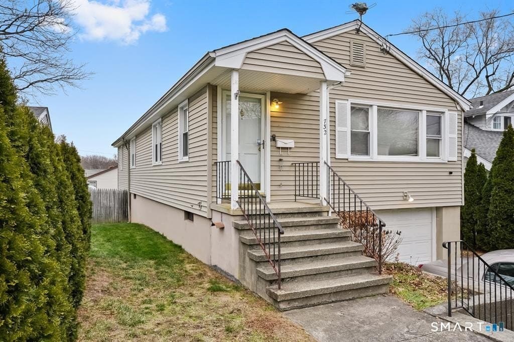 732 Tunxis Hill Rd