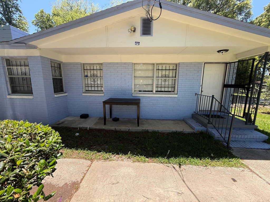 3126 Martha St