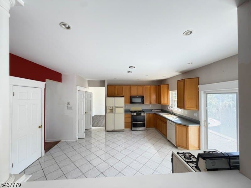 373 Stonehenge Dr