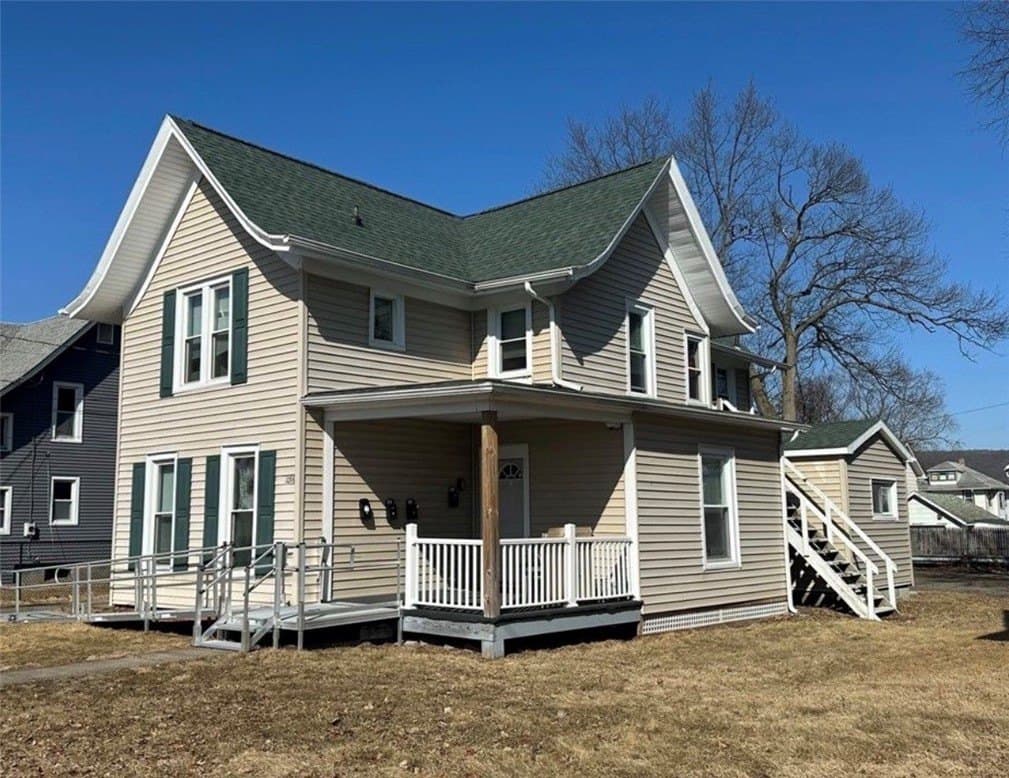 1056 Walnut St Apt 4