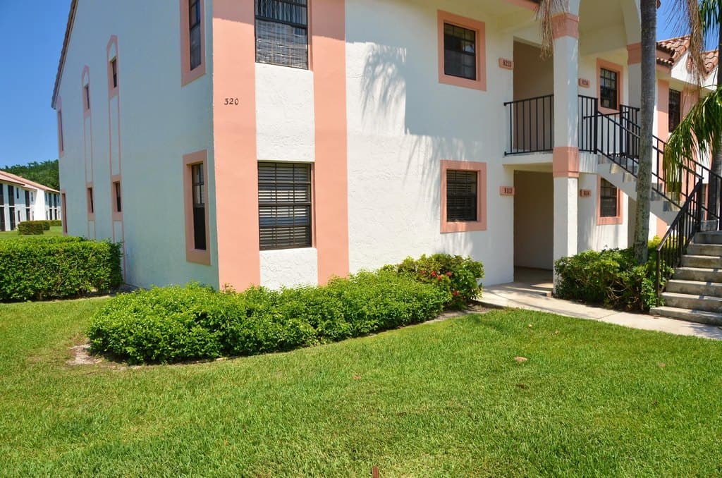 320 Norwood Ter Unit 113