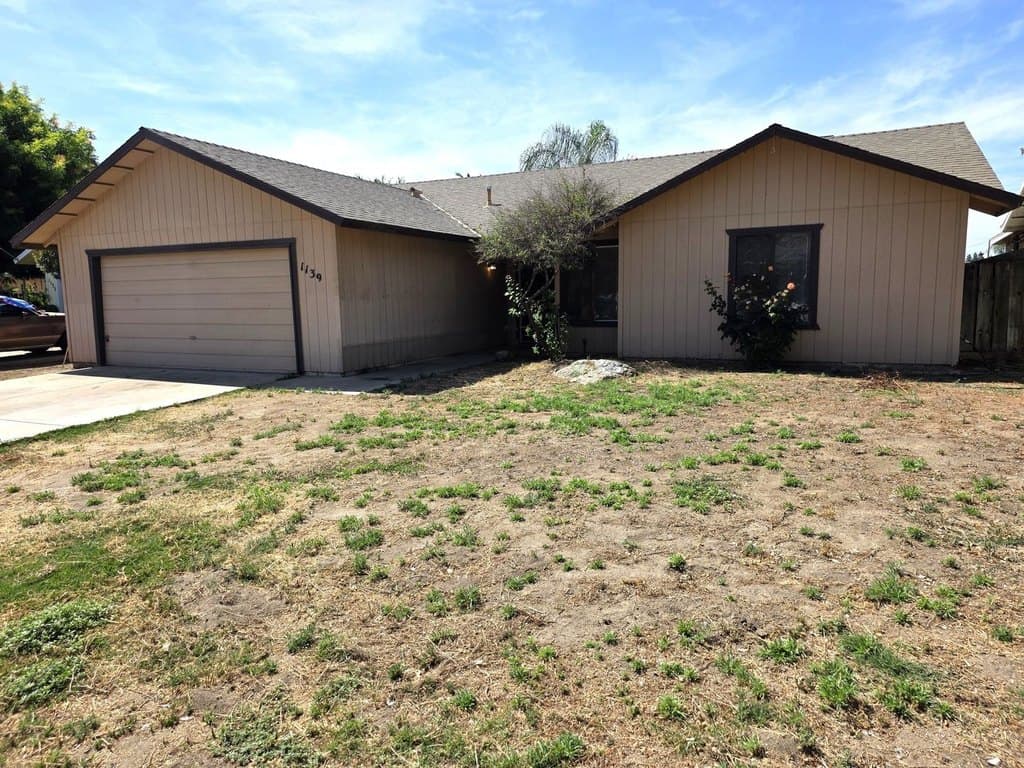 1139 W Glenn Ct