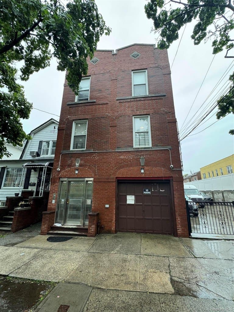 2031 Tomlinson Ave Apt 1R