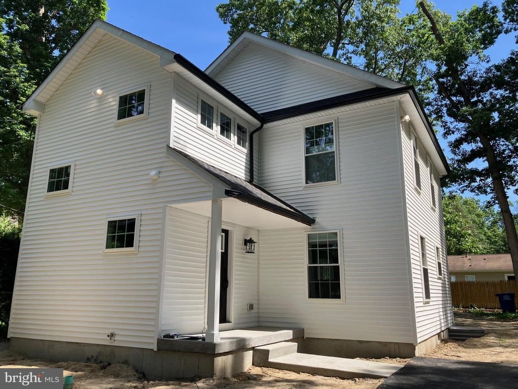 2122 Hanover Blvd