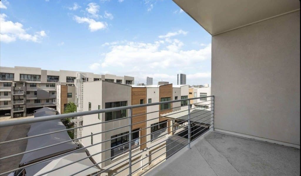 2401 Crawford St Unit A210