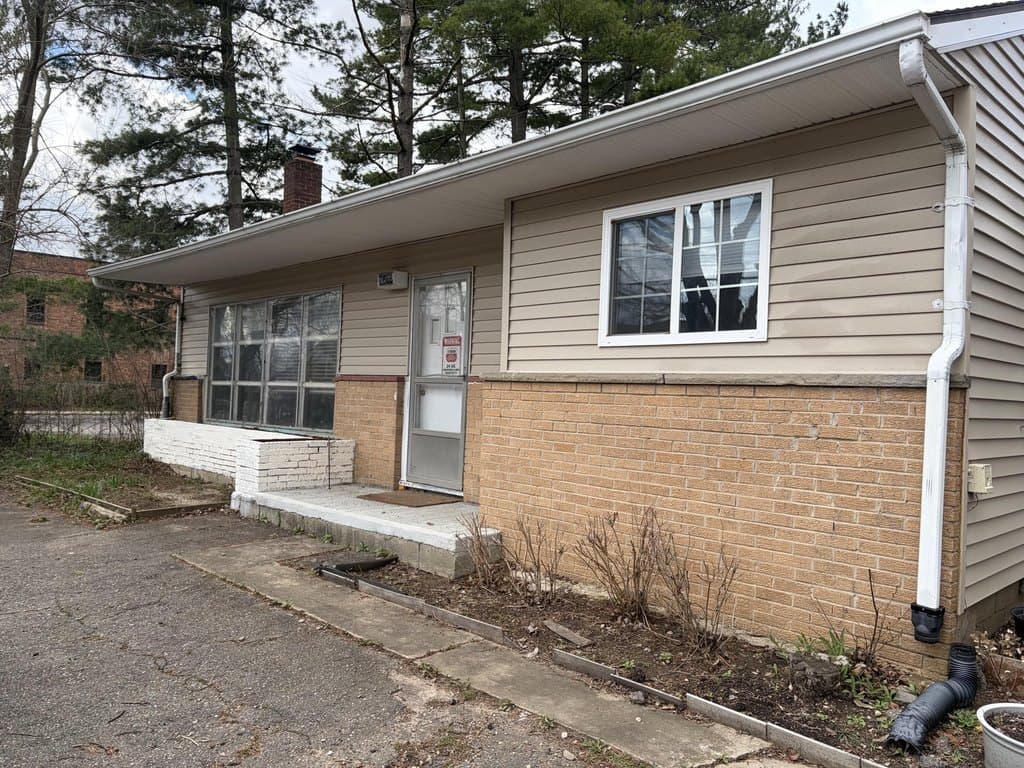 2866 Golfside Rd