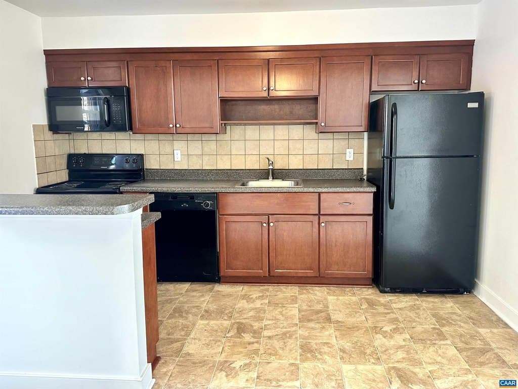 850 Fountain Ct Apt D