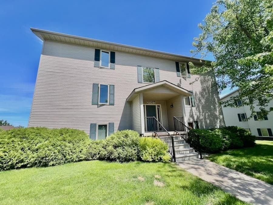 2067 Woods Ln Unit 14