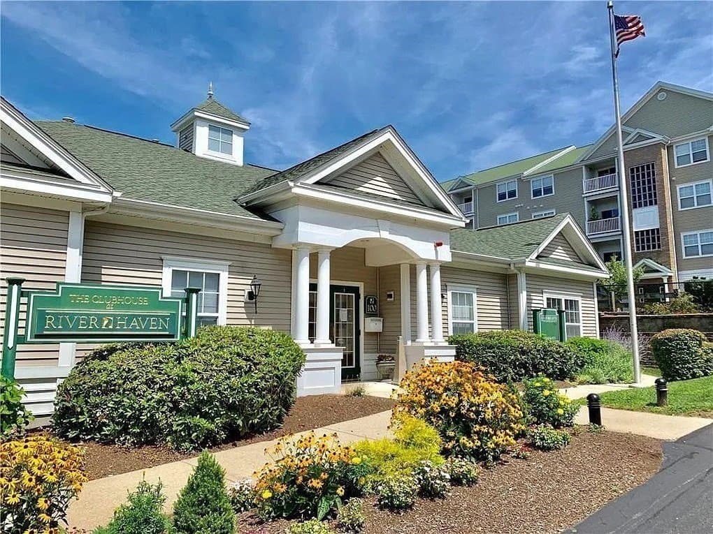 102 Mill St Apt 203