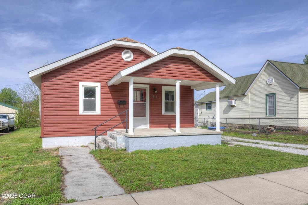 2212 Bird Ave
