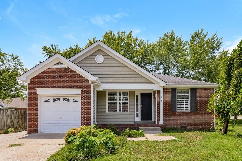 1610 Cedar Tree Ln