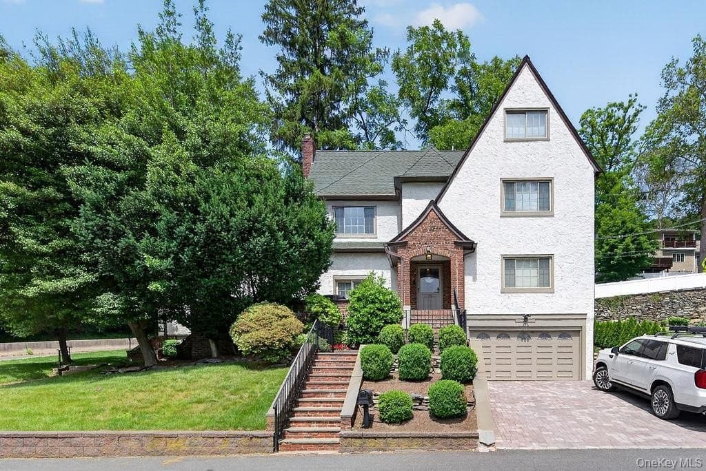 33 Lynwood Rd