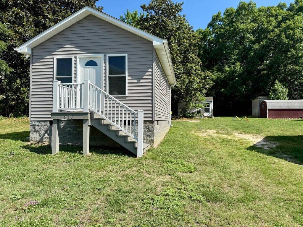 513 Pleasant St