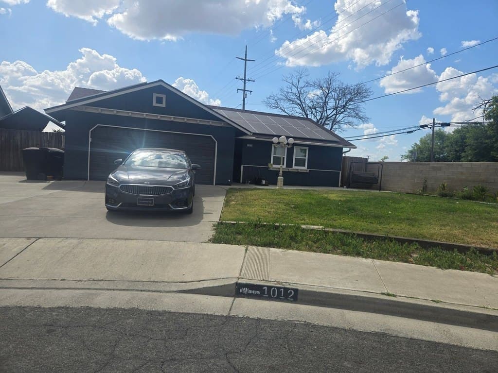 1012 Michelle Ct
