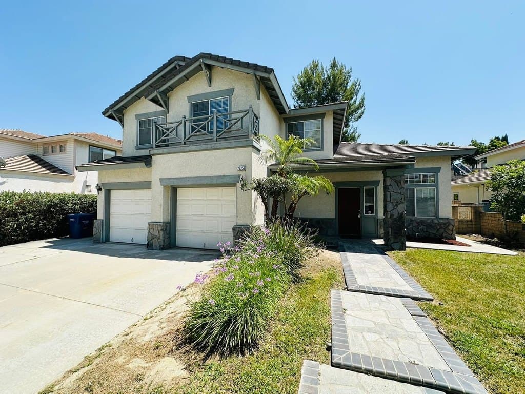 26253 King Edwards Dr