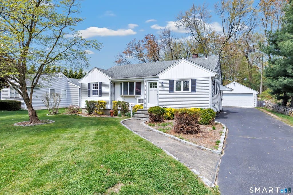 46 Waller Rd