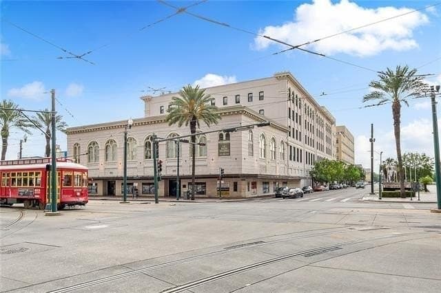 1201 Canal St Apt 563