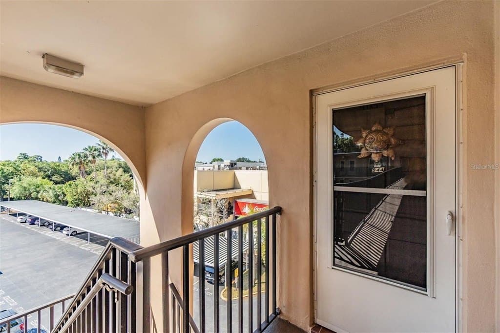 2525 West Bay Dr Apt B44