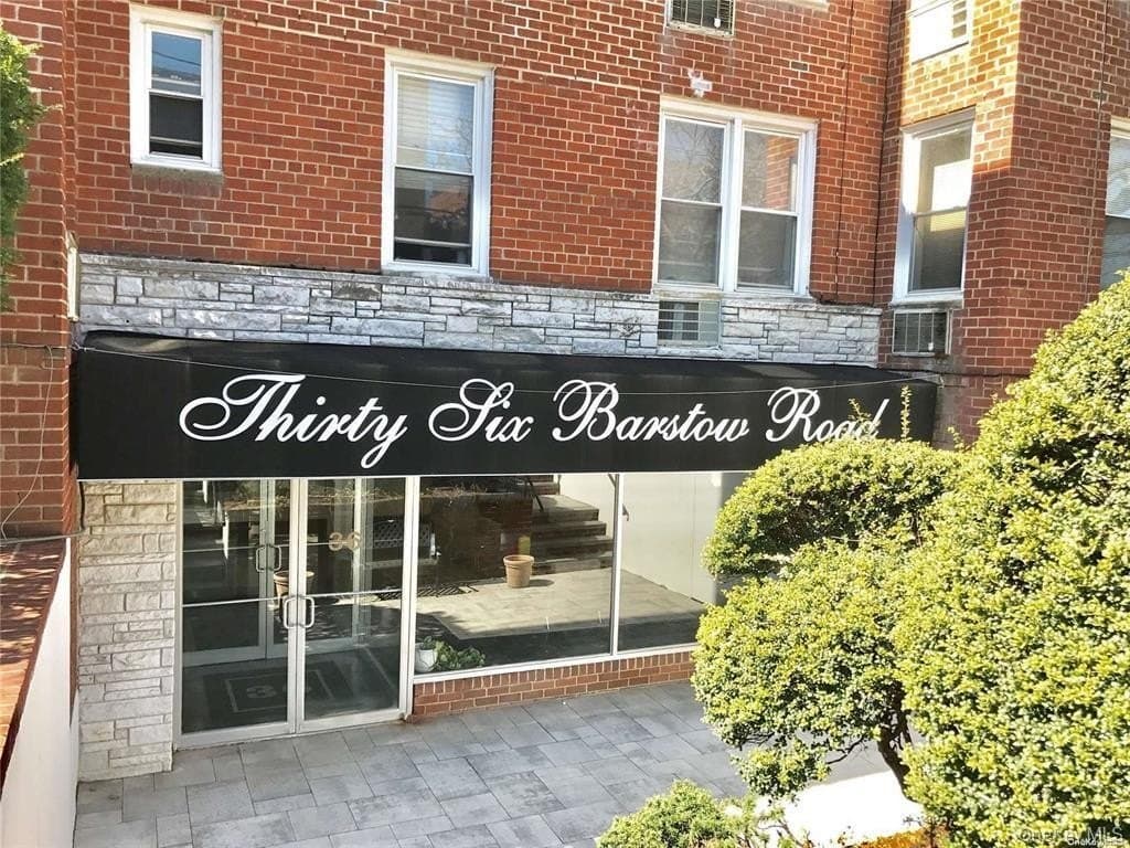 36 Barstow Rd Apt 2D