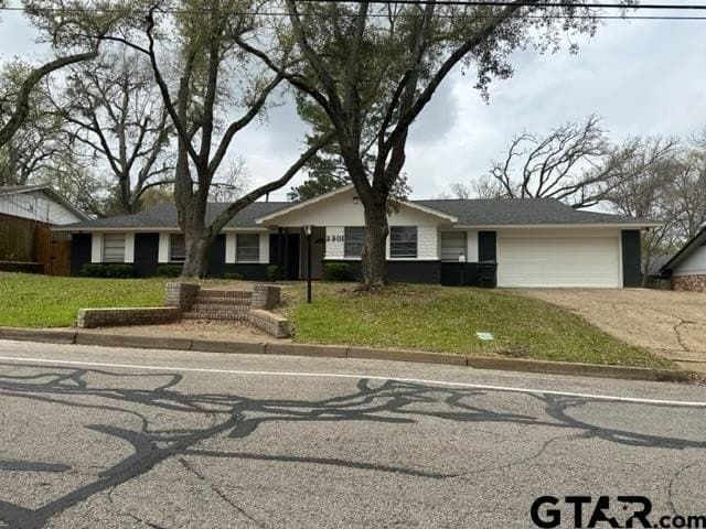 3301 Brookside Dr