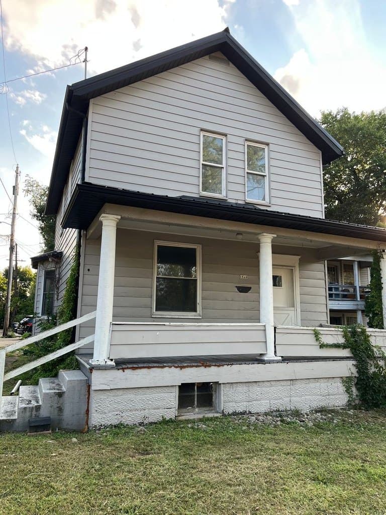 1646 Ridge Ave