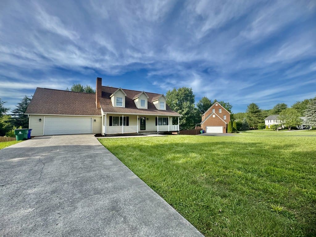203 Cherokee Dr