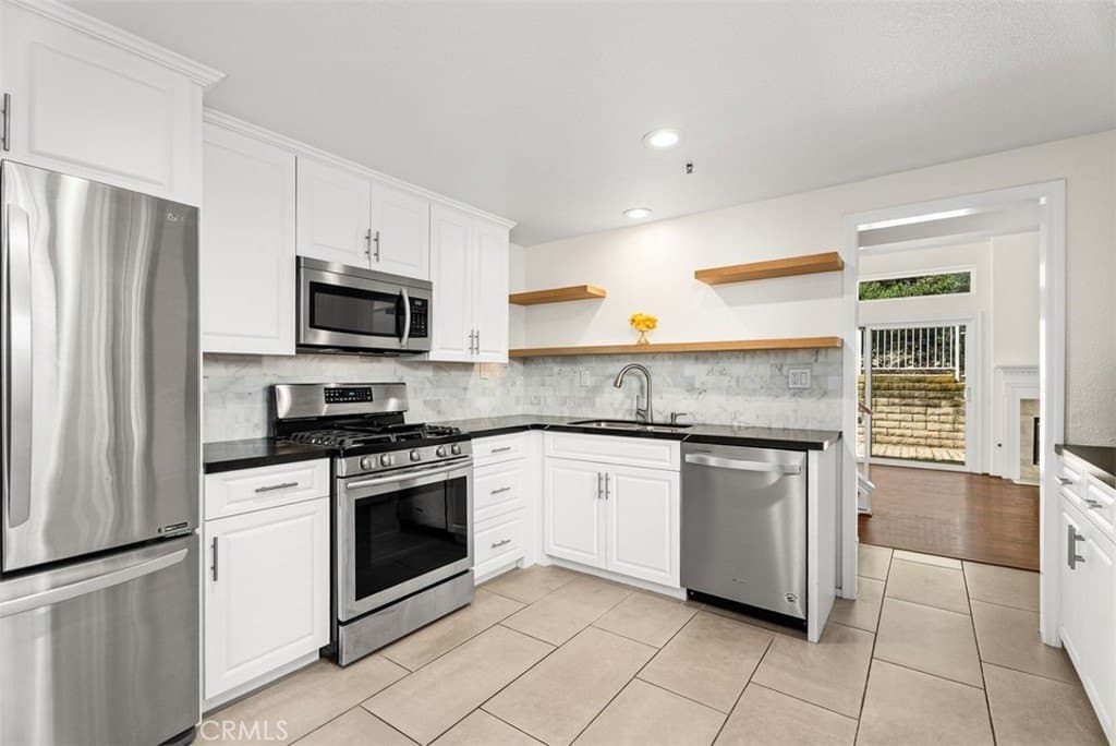 5847 E Rocking Horse Way