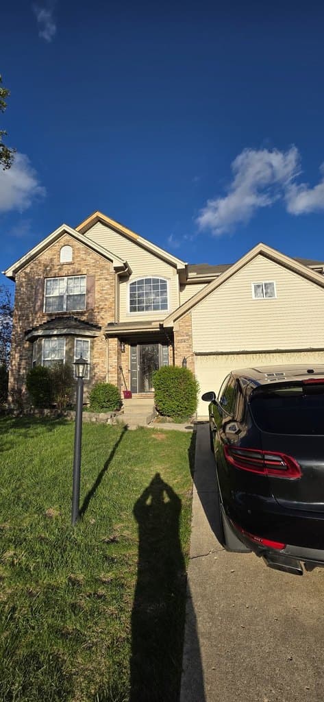 2545 Hillsdale Dr